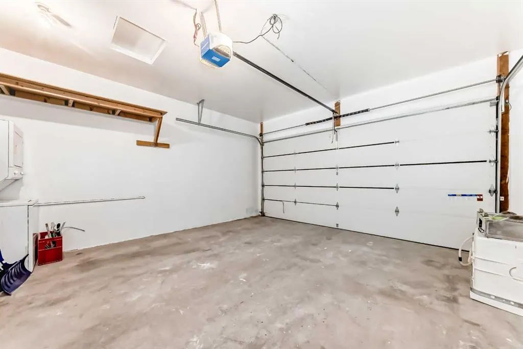 96 Douglas Ridge Close SE