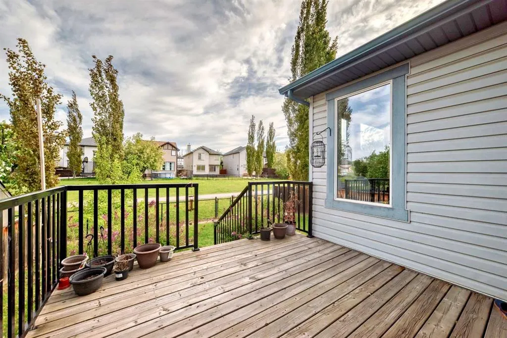 174 Brightonstone Landing SE