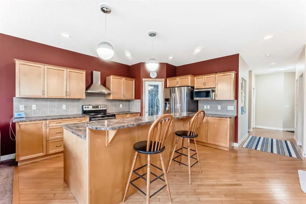 174 Brightonstone Landing SE