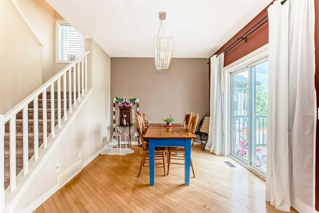 174 Brightonstone Landing SE