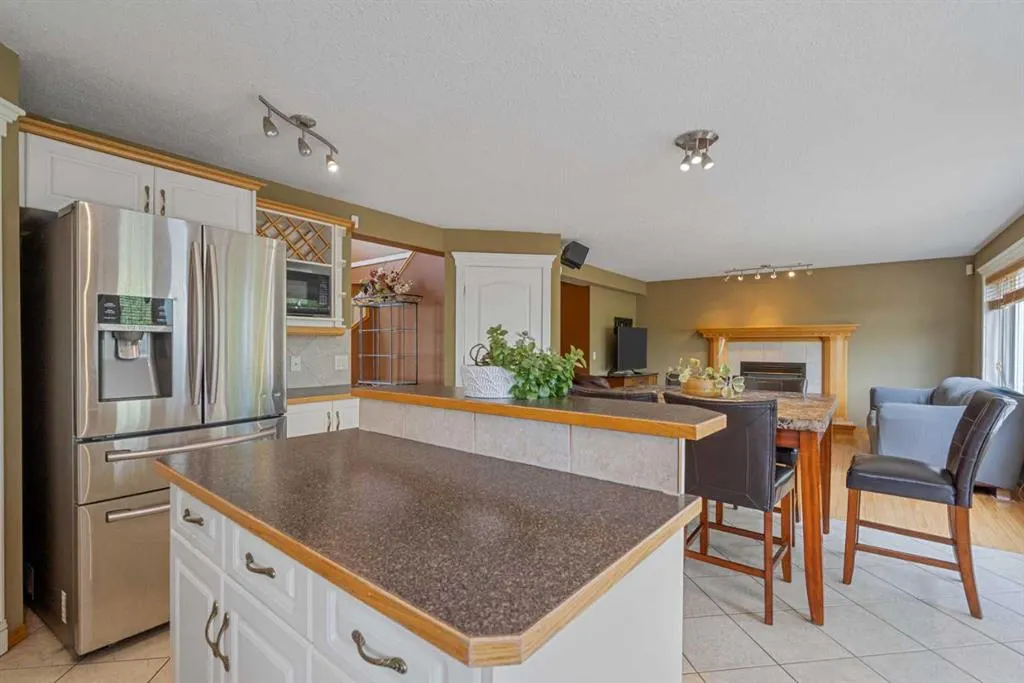 175 Panorama Hills Close NW