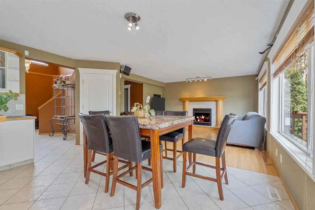 175 Panorama Hills Close NW