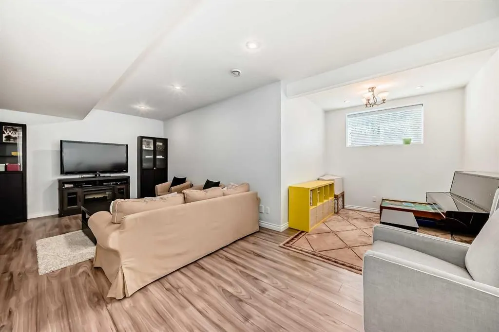 106 Panatella View NW