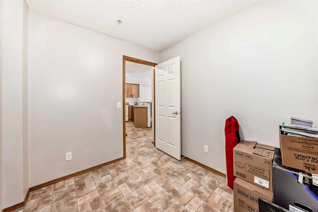 950 Arbour Lake Road NW, #1215