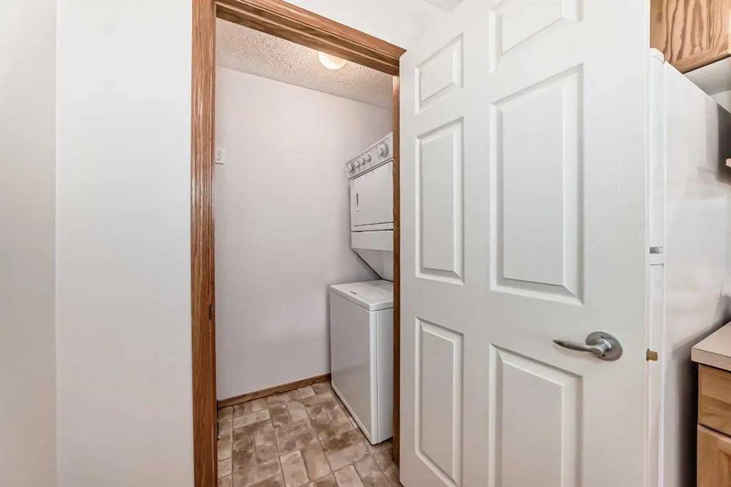 950 Arbour Lake Road NW, #1215