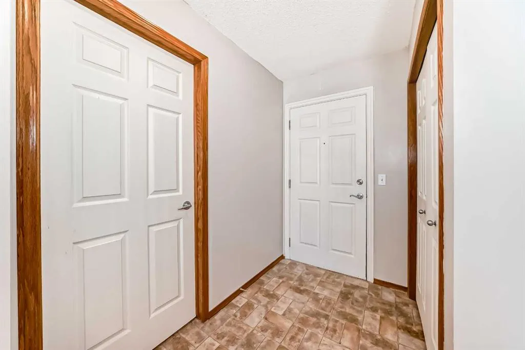 950 Arbour Lake Road NW, #1215
