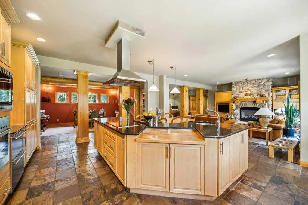3 Woodlands Estates