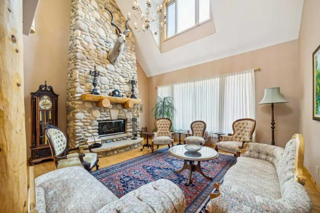 3 Woodlands Estates