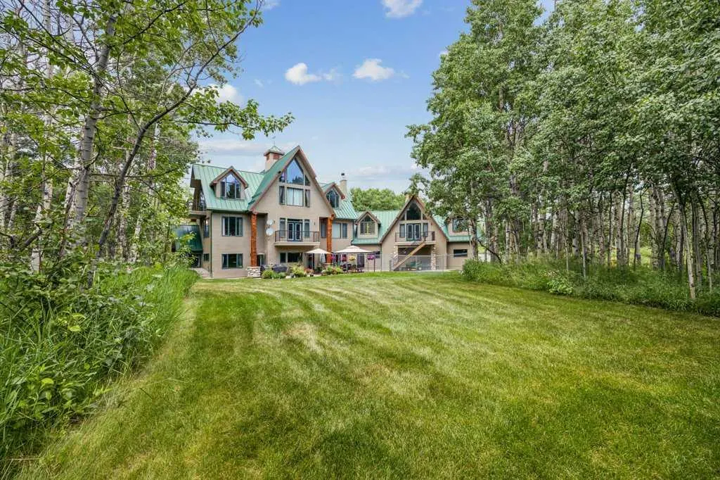 3 Woodlands Estates