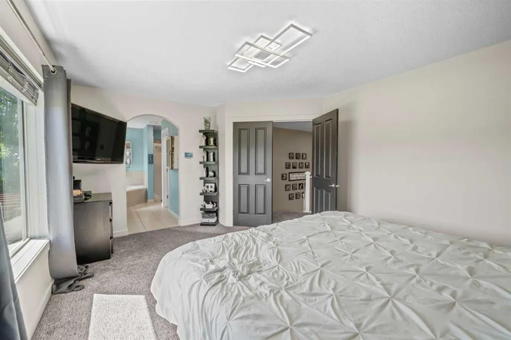 277 Crystal Shores Drive