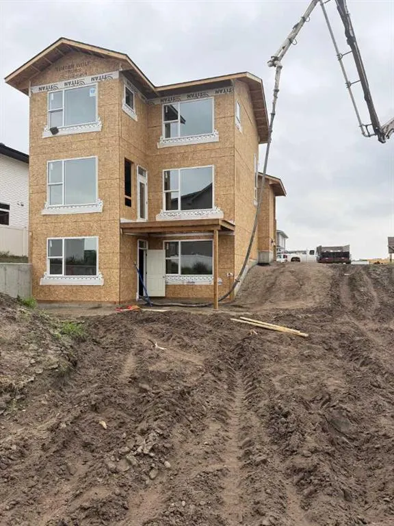 62 Vista Close