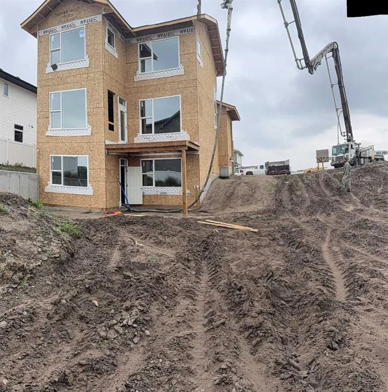 62 Vista Close
