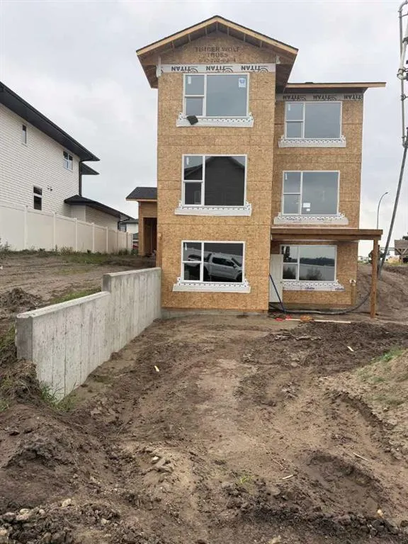 62 Vista Close