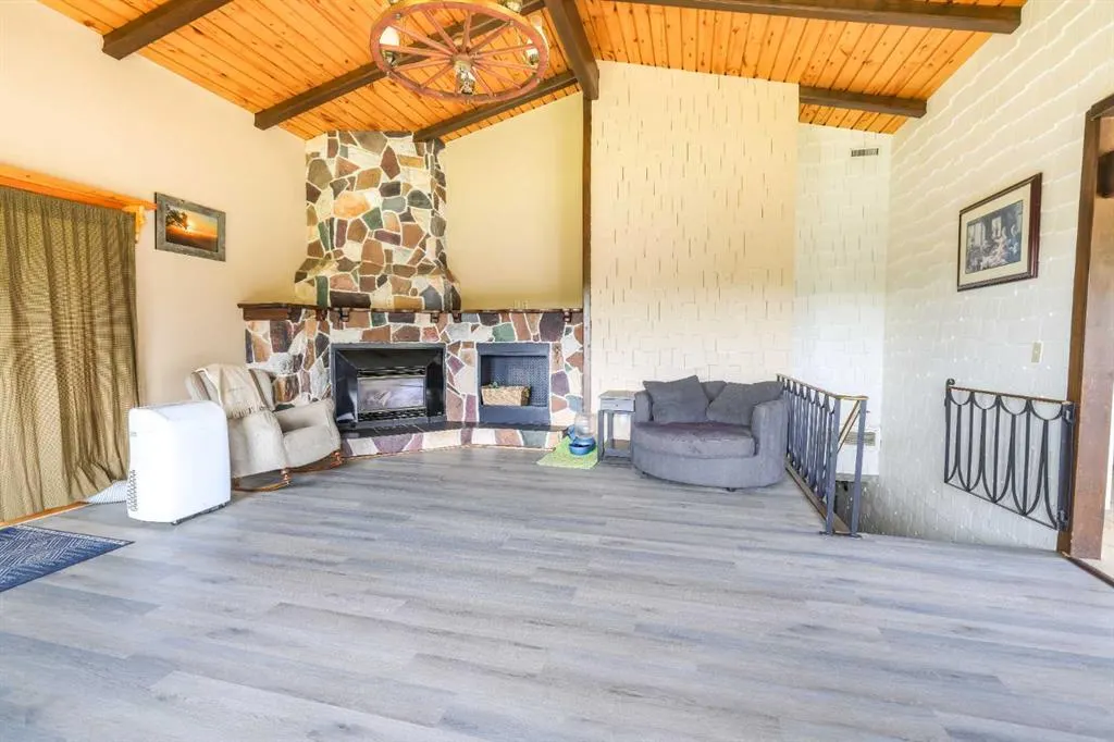 Township Road 38-1 Rocky Mtn. House, #71034 A&B