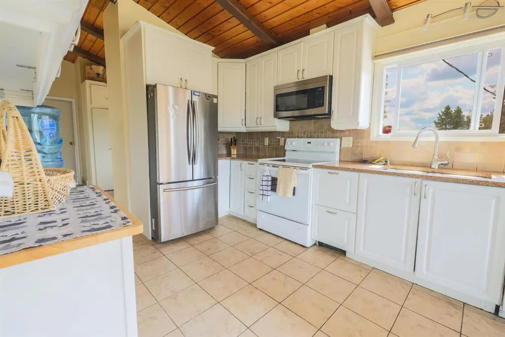 Township Road 38-1 Rocky Mtn. House, #71034 A&B
