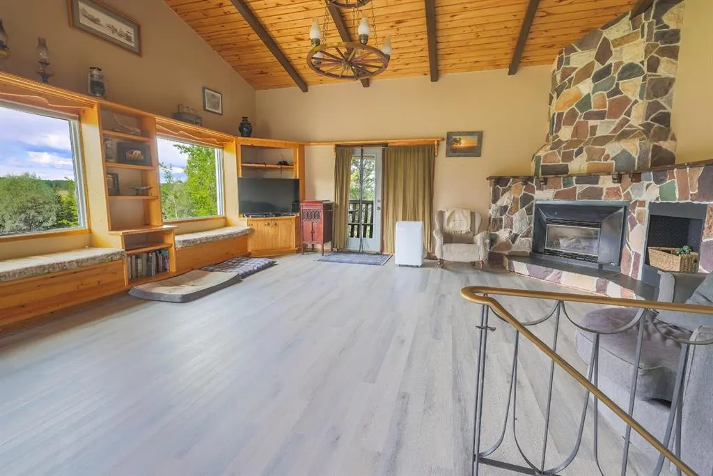 Township Road 38-1 Rocky Mtn. House, #71034 A&B