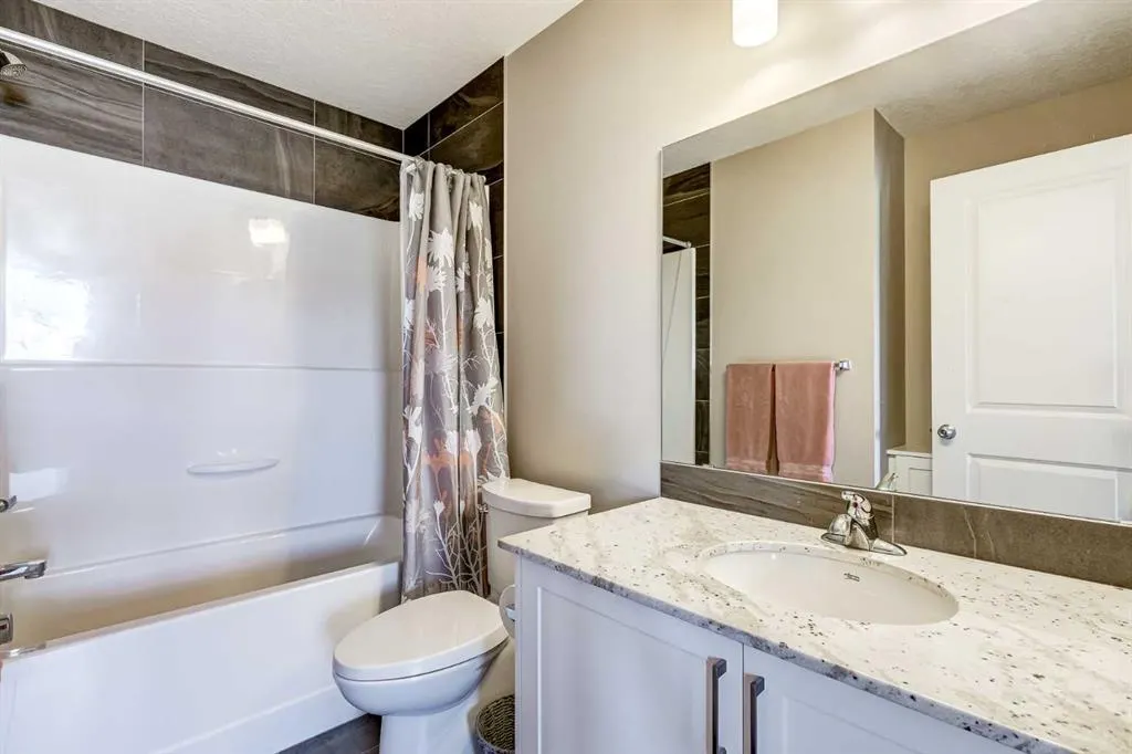 248 Midyard Lane SW