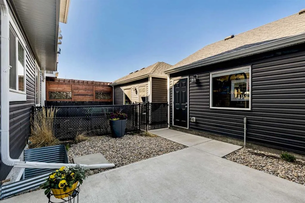 248 Midyard Lane SW
