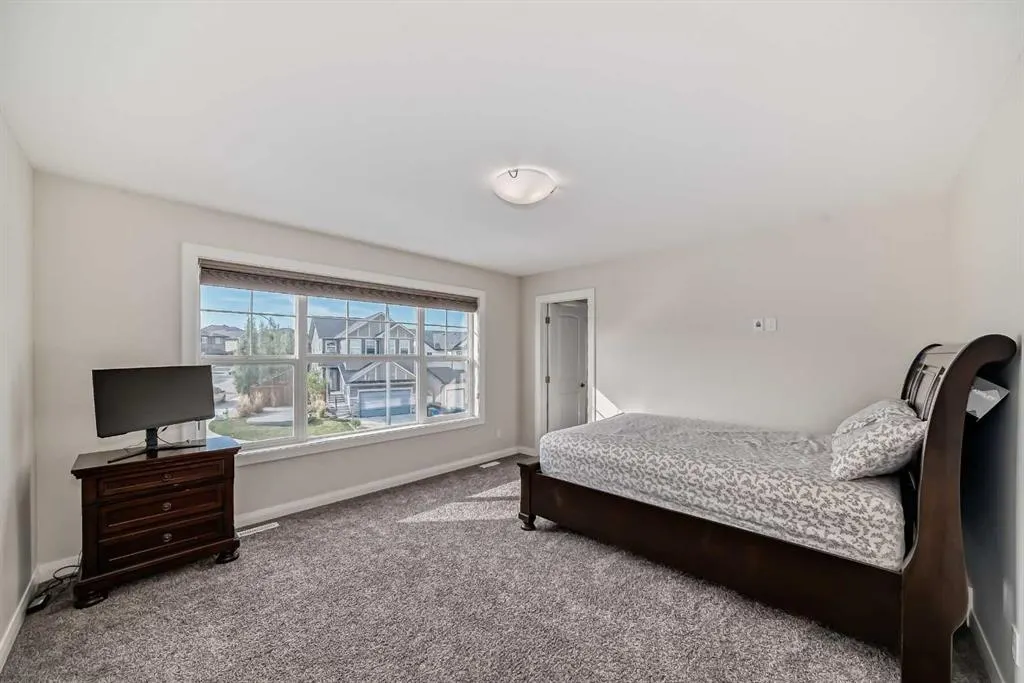 43 Evansglen Circle NW