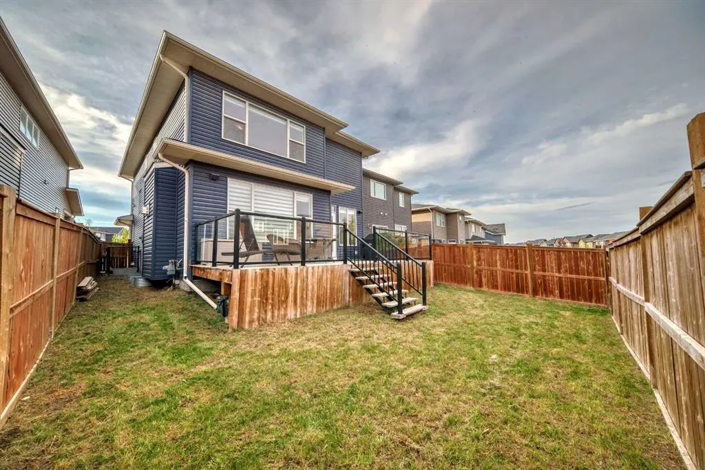 43 Evansglen Circle NW