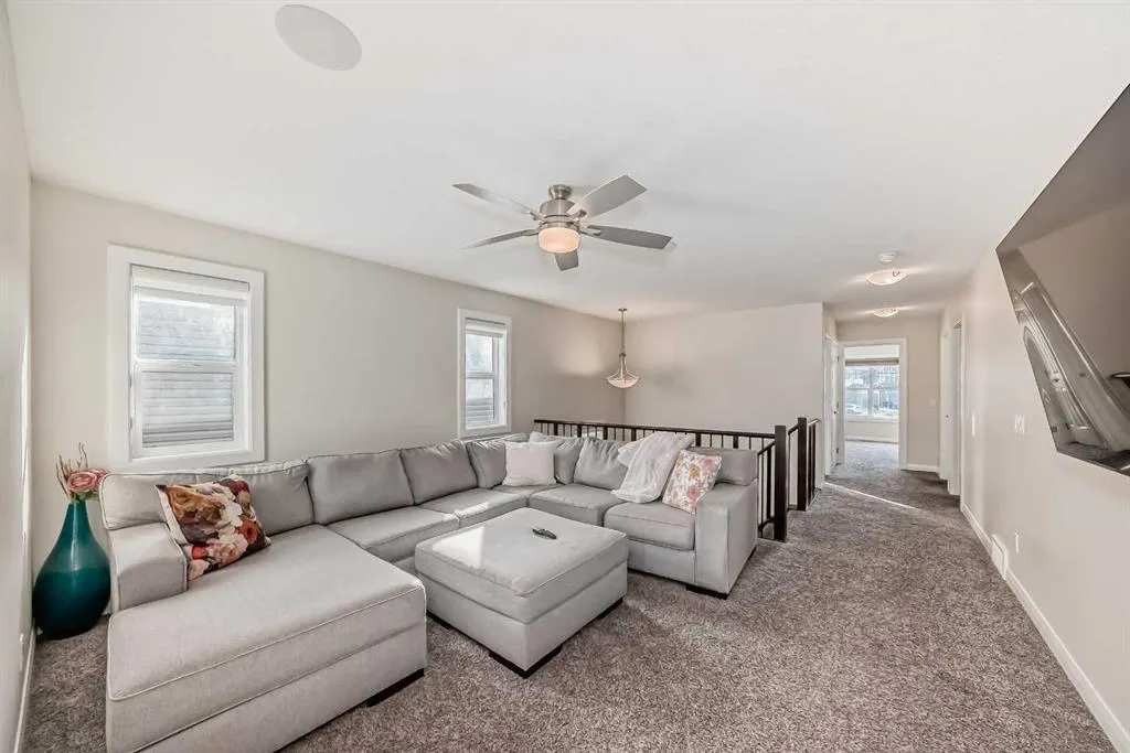 43 Evansglen Circle NW