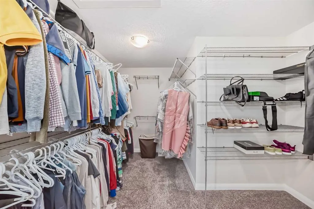 43 Evansglen Circle NW