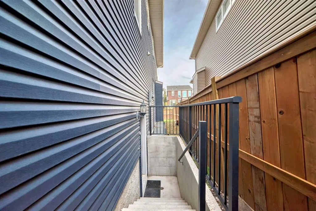 43 Evansglen Circle NW