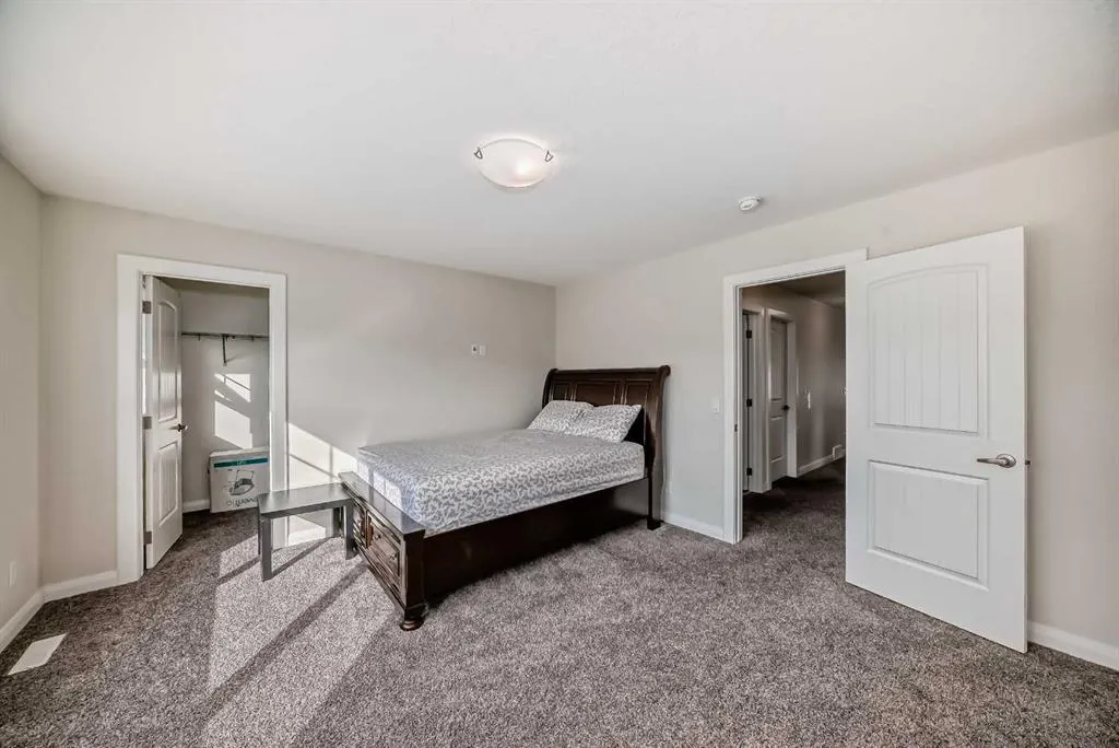 43 Evansglen Circle NW