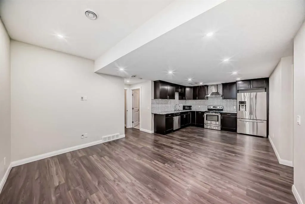 43 Evansglen Circle NW