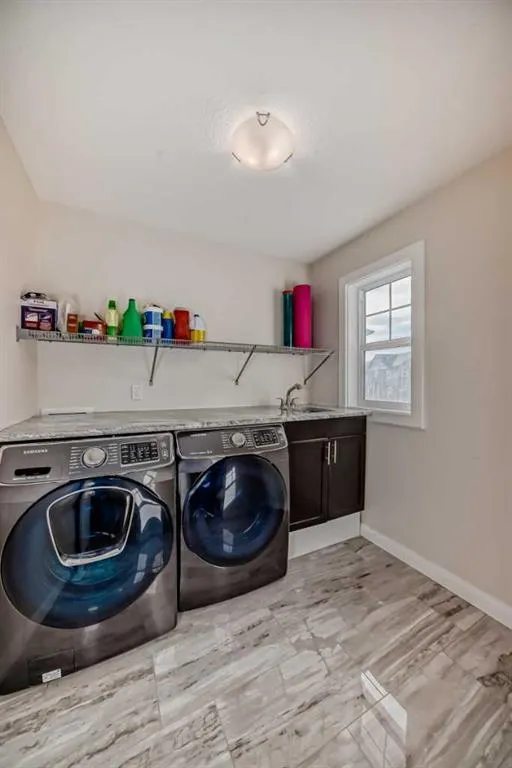 43 Evansglen Circle NW
