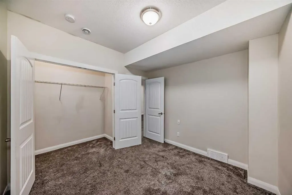 43 Evansglen Circle NW