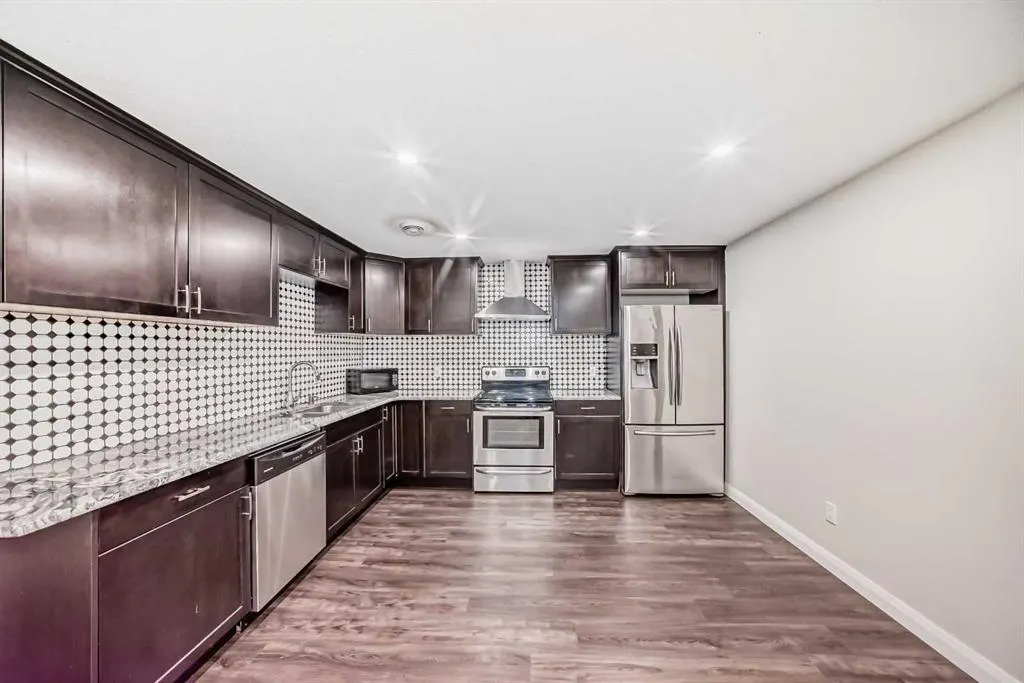 43 Evansglen Circle NW