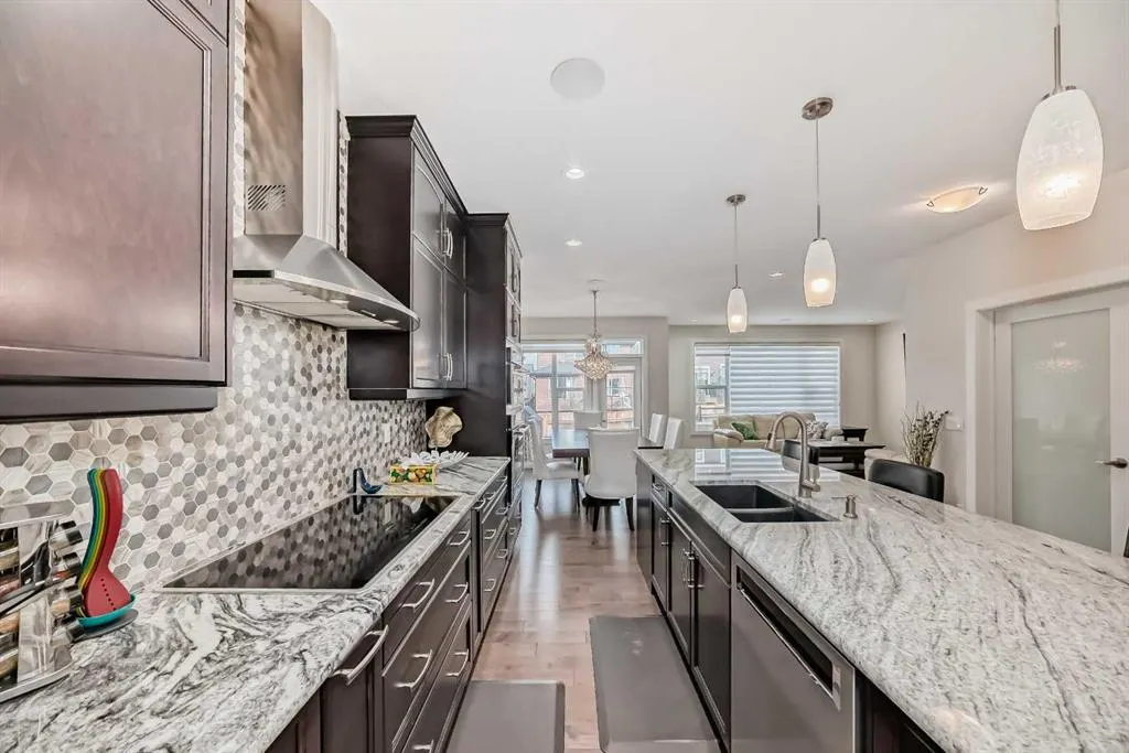 43 Evansglen Circle NW
