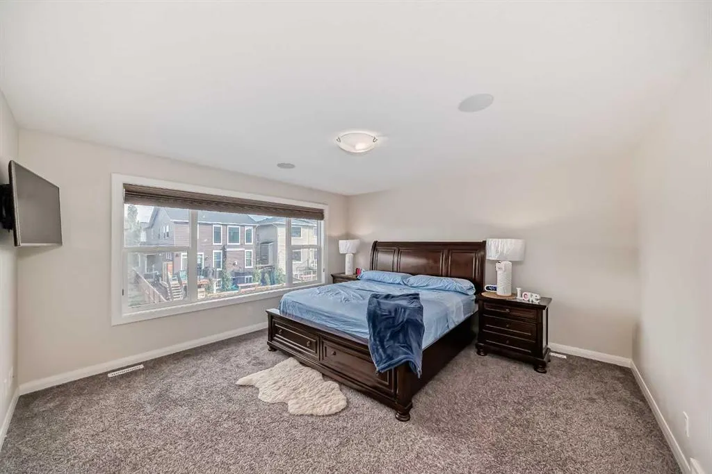 43 Evansglen Circle NW