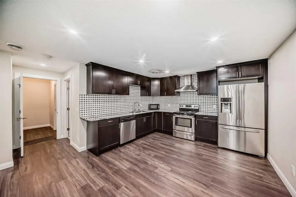 43 Evansglen Circle NW