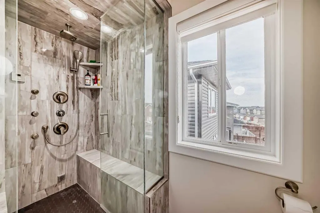 43 Evansglen Circle NW