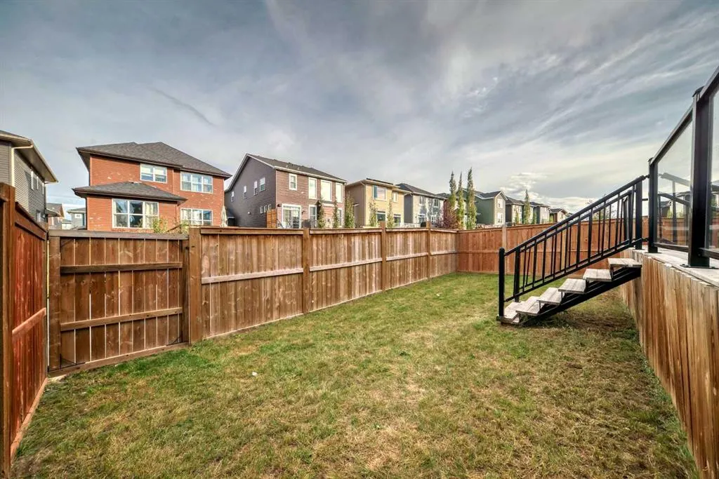 43 Evansglen Circle NW
