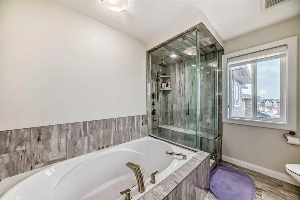 43 Evansglen Circle NW
