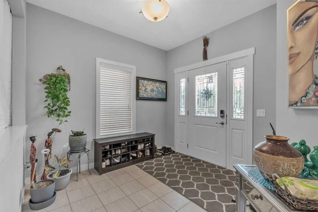 19 Mount Rae Heights