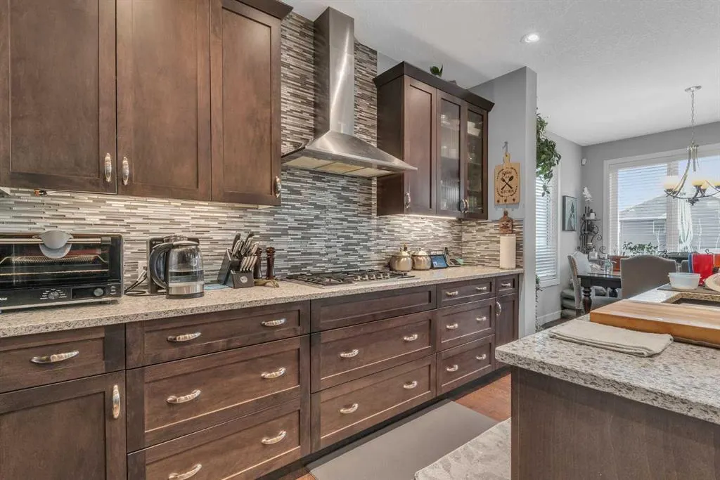 19 Mount Rae Heights