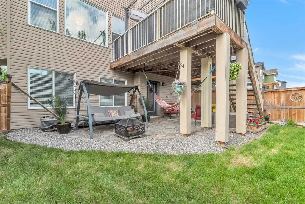 19 Mount Rae Heights