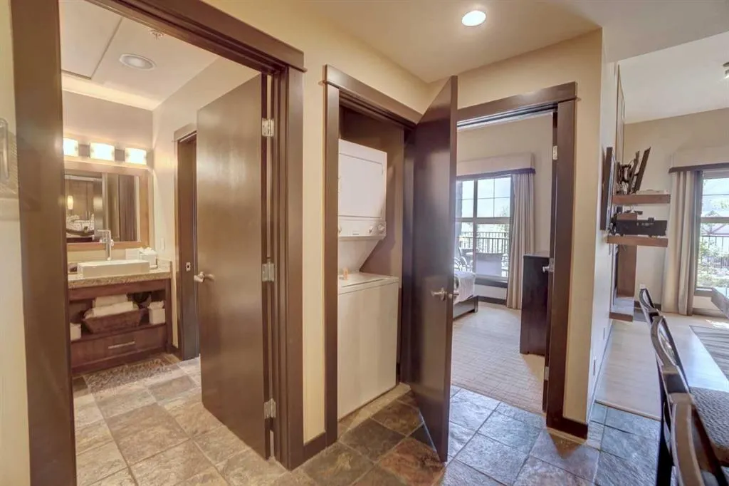 1818 Mountain Avenue, #106A
