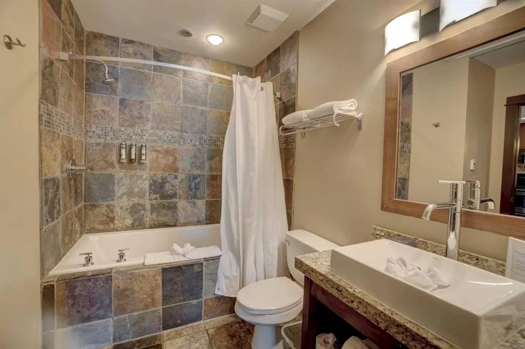 1818 Mountain Avenue, #106A
