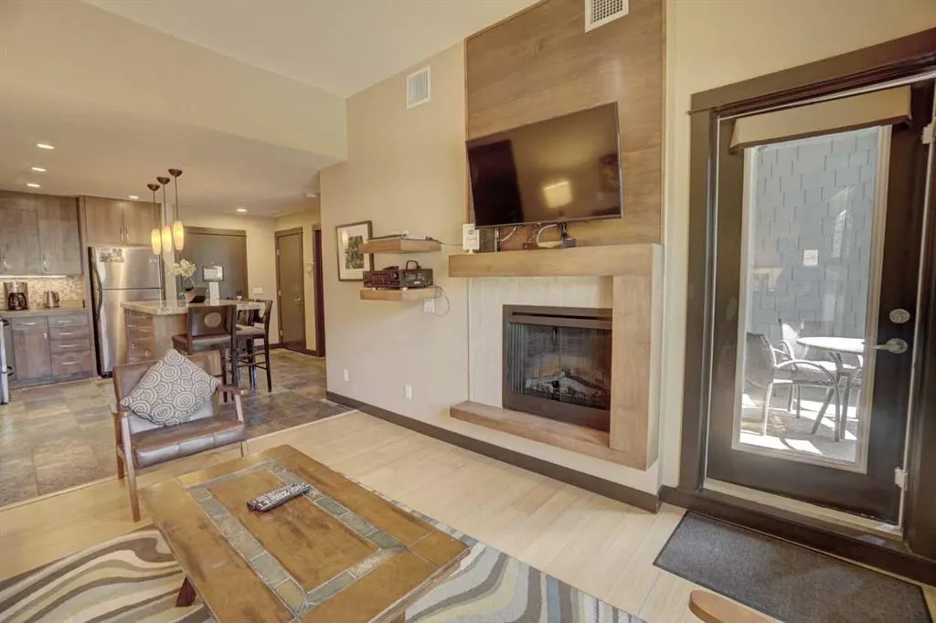 1818 Mountain Avenue, #106A