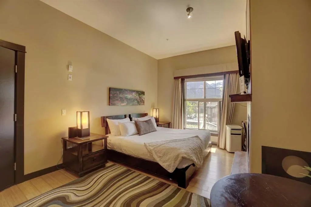 1818 Mountain Avenue, #106A