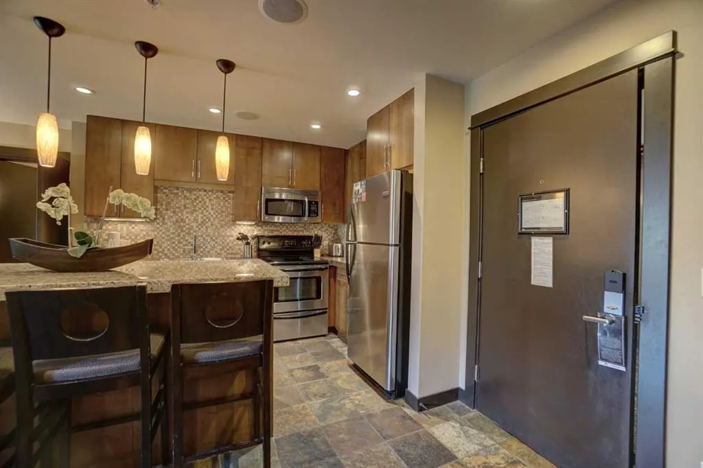 1818 Mountain Avenue, #106A