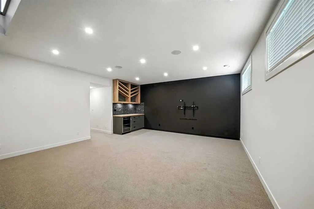 129 Emerald Drive