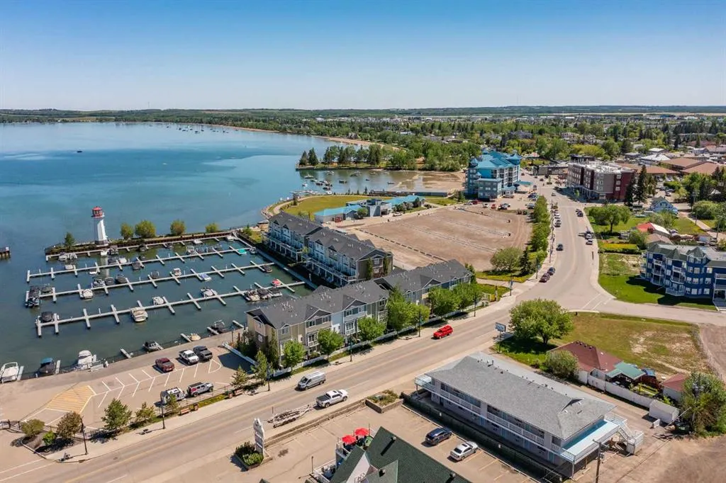 5210 Lakeshore Drive, #103