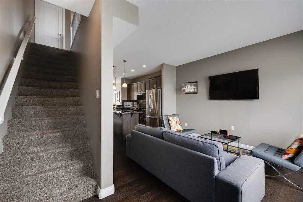 5210 Lakeshore Drive, #103