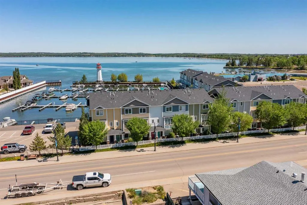 5210 Lakeshore Drive, #103